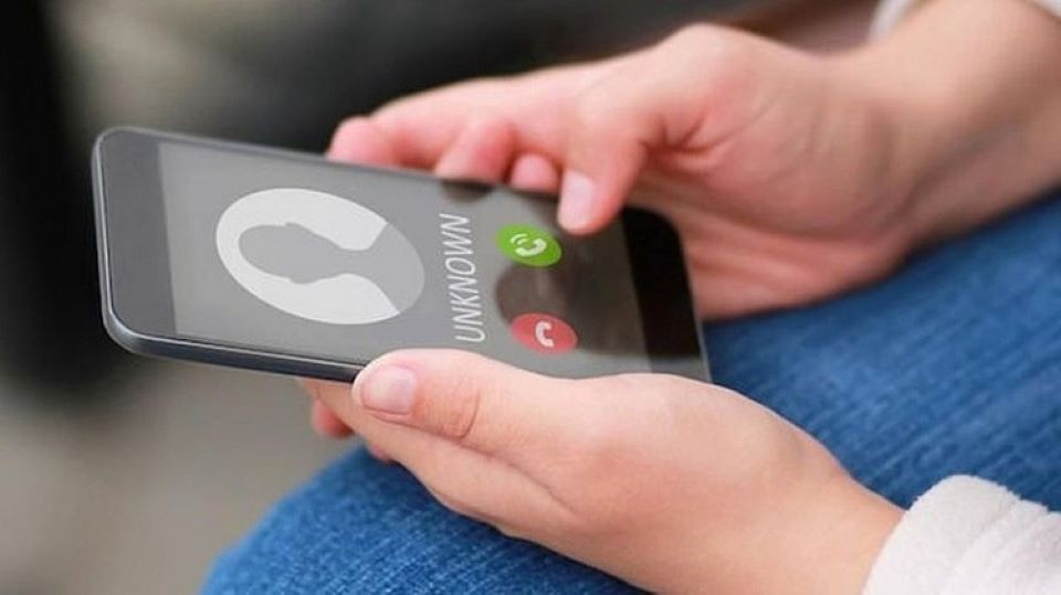 Cẩn trọng với các cuộc gọi điện thoại lừa đảo. 